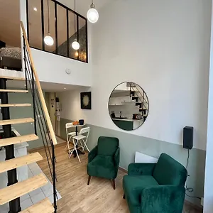 https://suite-titouan.hotels-rhonealpes.com